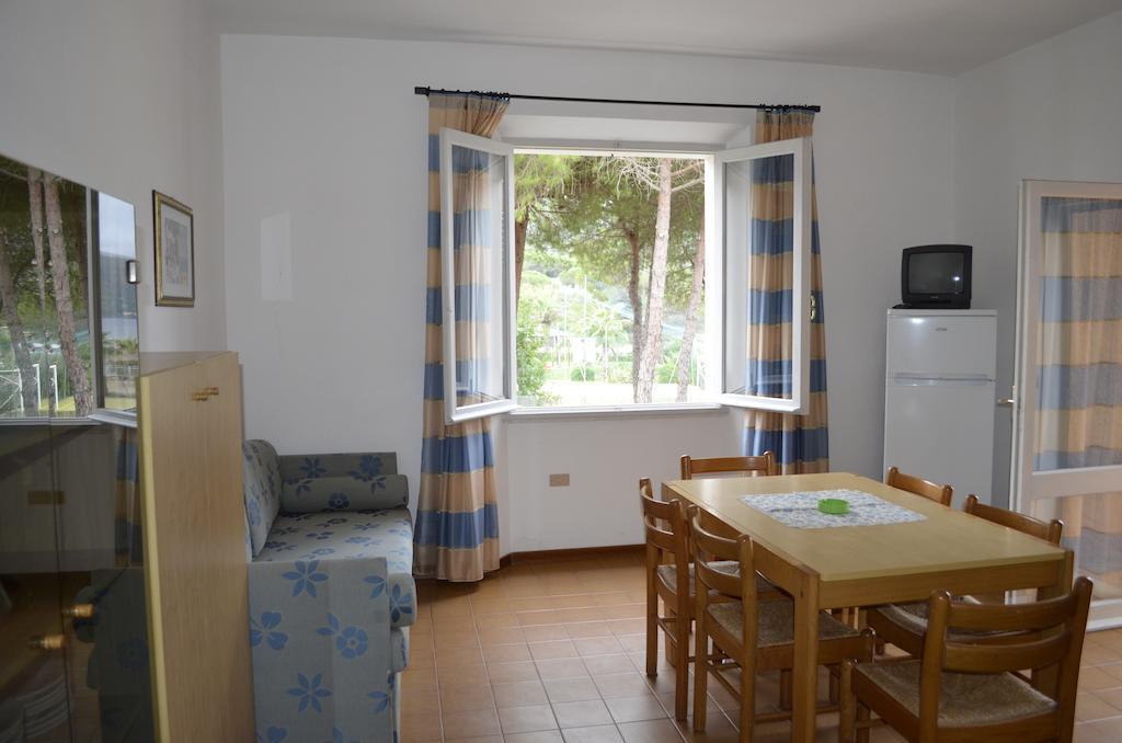 Aparthotel Elbamar Procchio 4*